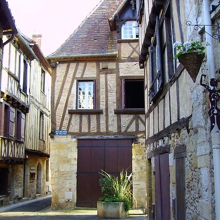 Studio Avec Terrasse Et Jardinet En Centre Ville Bergerac Kültér fotó