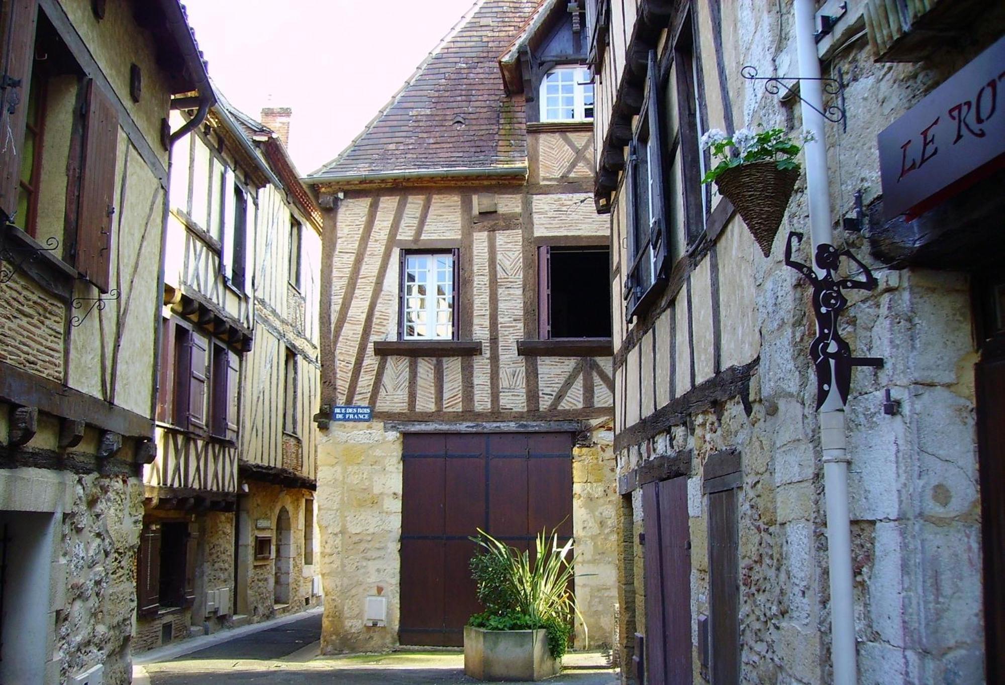 Studio Avec Terrasse Et Jardinet En Centre Ville Bergerac Kültér fotó